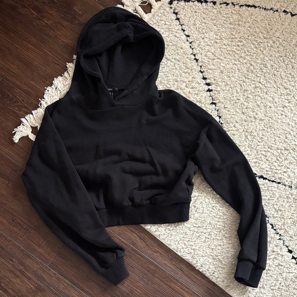 Forever 21 Black Cropped Hooded Sweatshirt